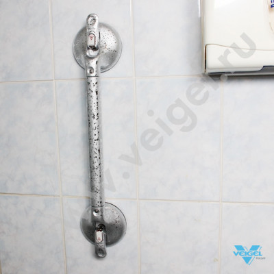 Поручень с фиксированной длиной хром (ширина 570 мм, захват 350 мм)-12